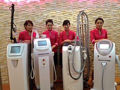 Máy  Q-Switched Nd YAG Laser công nghệ xóa nám hiện đại